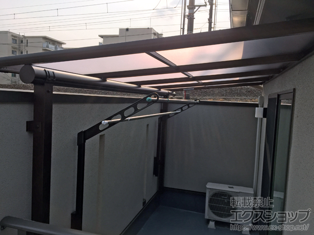 大阪府吹田市ののバルコニー・ベランダ屋根 プレシオステラス F型 屋根タイプ 単体 積雪〜20cm対応 施工例