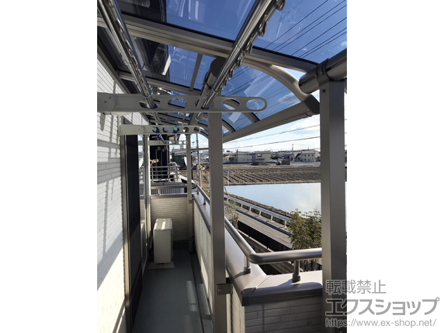 徳島県徳島市ののバルコニー・ベランダ屋根 ヴェクターテラス R型 屋根タイプ 単体 積雪〜20cm対応 施工例