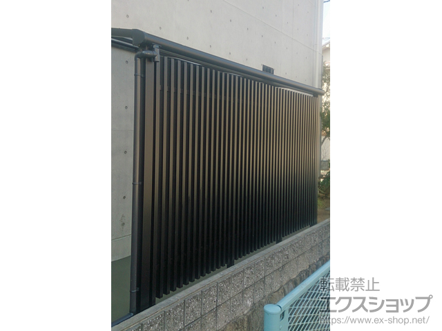 兵庫県西宮市ののフェンス・柵 プログコートフェンス M1型 間仕切りタイプ 施工例