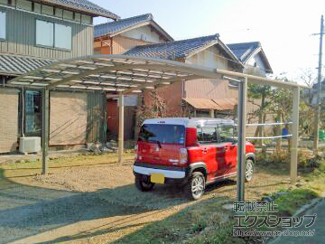 滋賀県愛知郡愛荘町ののカーポート フーゴR (ラウンドスタイル) ワイド 積雪〜20cm対応 施工例