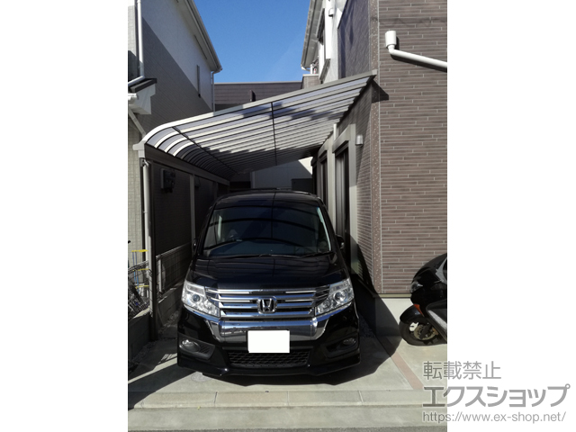 大阪府茨木市ののテラス屋根 スピーネ R型 テラスタイプ 3連棟 積雪〜20cm対応 施工例