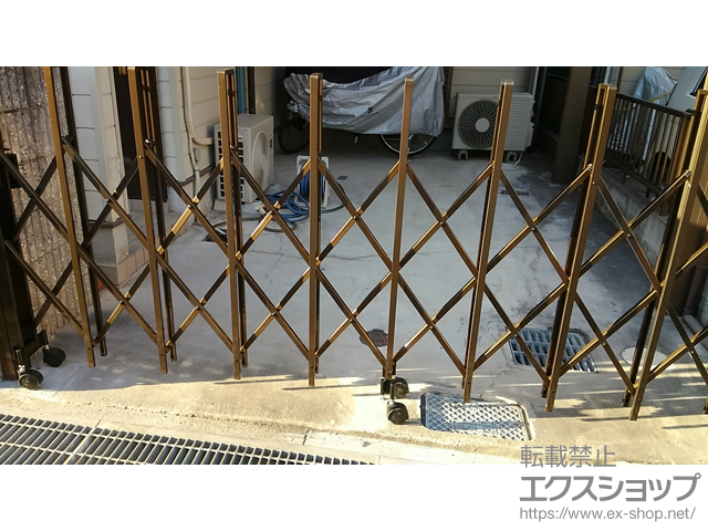 大阪府富田林市ののカーゲート トリップゲート RA型 ノンレール 片開き 30S ※施錠機能なし 施工例