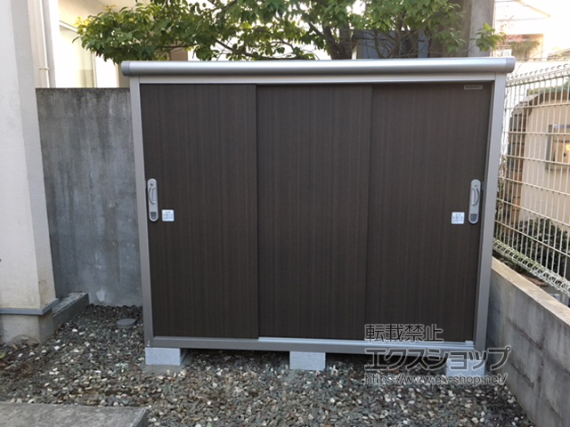 東京都世田谷区のの物置・屋外倉庫 エスモ 一般型 1797×750×1501 ESE-1807E-DW 施工例