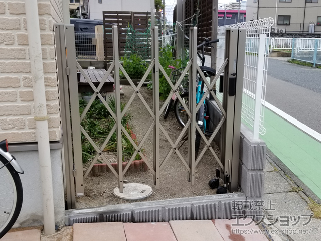 福岡県福岡市ののカーゲート トリップゲート RA型 ノンレール 片開き 13Ｓ 施工例