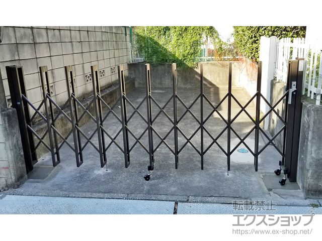 東京都足立区ののカーゲート アルシャインII L型 Aタイプ ノンレール 片開き　330S 施工例