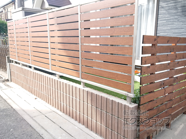 埼玉県草加市ののフェンス・柵 ルシアスフェンスF04型 横板 複合カラー 自由柱施工 施工例