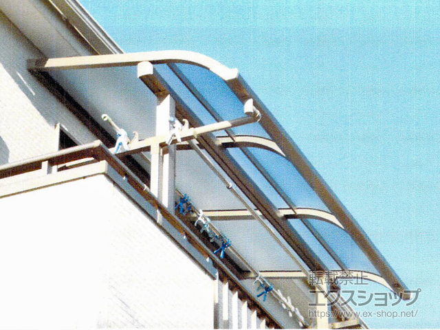 埼玉県川越市ののバルコニー・ベランダ屋根 スピーネ R型 屋根タイプ 単体 積雪〜20cm対応 施工例