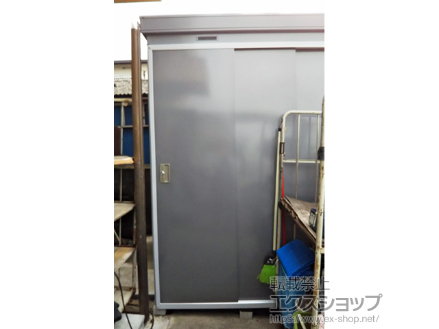 兵庫県三木市のの物置・屋外倉庫 断熱物置 ネクスタプラス 扉タイプ 一般型 4420×2210×2375（NXP-98HT） NXP-98HT-PG 施工例