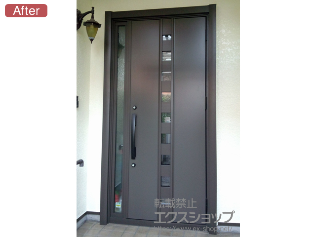 東京都大田区のLIXIL リクシル（トステム）の玄関ドア リシェント玄関ドア3 断熱K4仕様 手動 片袖仕様(ランマ無)R M28型 施工例