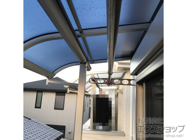 大阪府茨木市ののバルコニー・ベランダ屋根 ヴェクターテラス R型 屋根タイプ 単体 積雪〜20cm対応 施工例