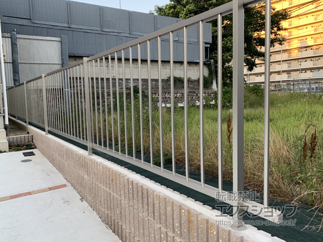 愛知県名古屋市ののフェンス・柵 ミエッタフェンス 防犯たて格子タイプ 自由柱施工 施工例