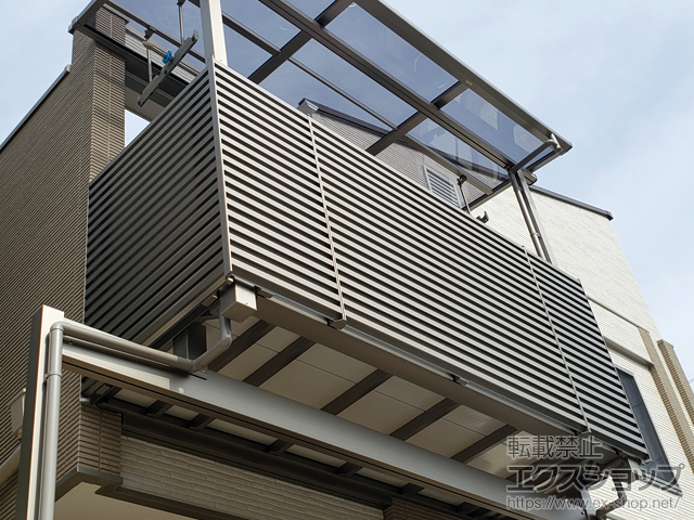 東京都小平市のlixil リクシル トステム バルコニー ベランダ屋根施工例 ビューステージhスタイル 横格子ルーバー 単体 柱建て式 2階設置 1 東京都小平市のlixil リクシル トステム バルコニー ベランダ屋根施工例 ビューステージhスタイル 横格子ルーバー 単体 柱建て式 2階設置 1