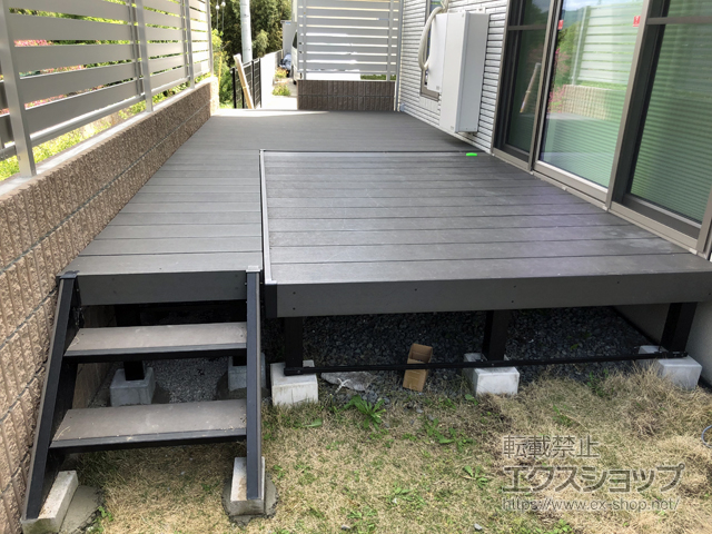 和歌山県紀の川市ののウッドデッキ リウッドデッキ 200＋ステップ5型 Sタイプ（2段）×1セット 施工例