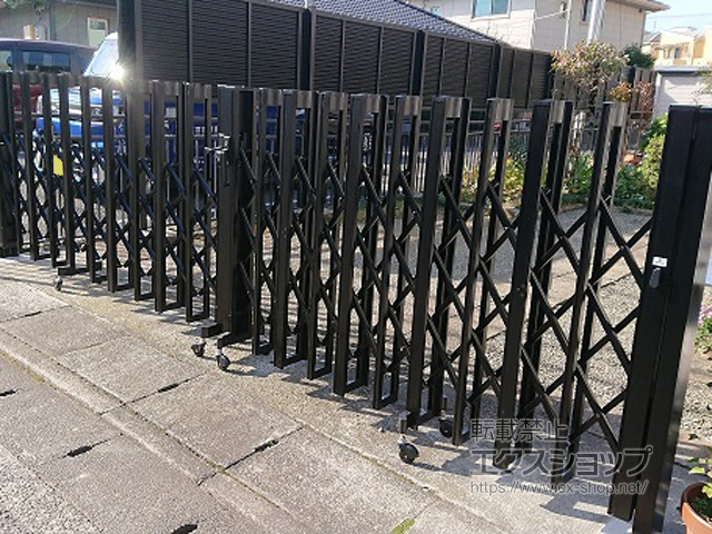神奈川県横浜市ののカーゲート アルシャインII H型 Aタイプ ノンレール両開き 440W 施工例