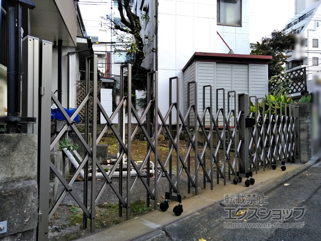 東京都豊島区ののカーゲート トリップゲート RA型 ノンレール 両開き 54W(27S+27M) 施工例