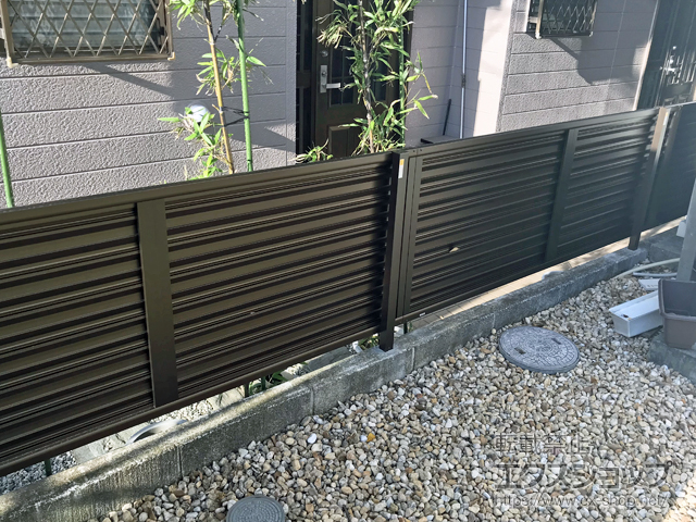神奈川県厚木市ののフェンス・柵 ミエーネフェンス 目隠しルーバータイプ 自由柱施工 施工例