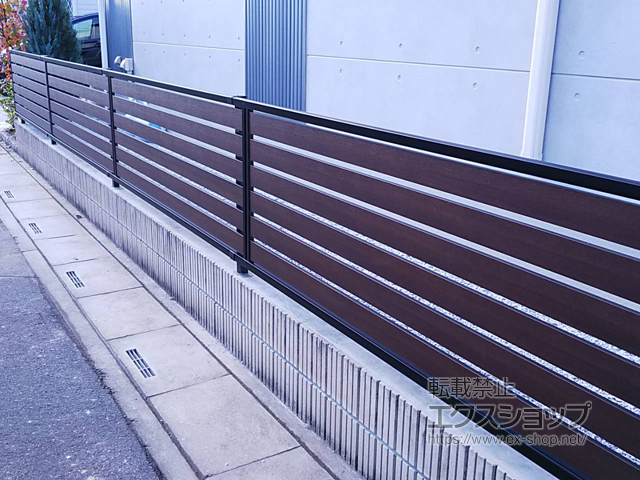 埼玉県熊谷市ののフェンス・柵 モクアルフェンス 横板タイプ 自由柱施工 施工例