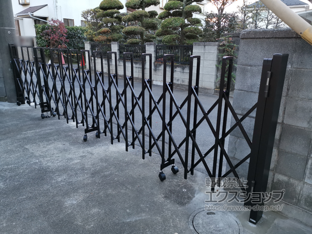 埼玉県所沢市ののカーゲート トリップゲート RB型 ノンレール 片開き親子*51DO(13S+38T) 施工例