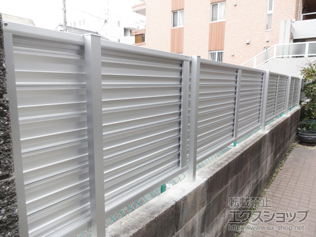 愛知県名古屋市ののフェンス・柵 ミエーネフェンス 目隠しルーバータイプ 自由柱施工 施工例