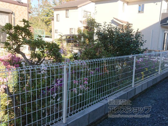 栃木県小山市ののフェンス・柵 イーネットフェンス1F型 自由柱施工 施工例