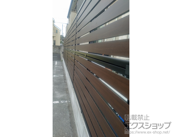 東京都小金井市ののフェンス・柵 モクアルフェンス 横板タイプ 2段支柱 ブロック建て用（パネル2段） 施工例