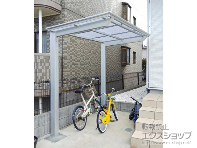 神奈川県小田原市のLIXIL(リクシル)のサイクルポート・自転車置き場 フーゴFミニ (フラットスタイル) 積雪～20cm対応 施工例