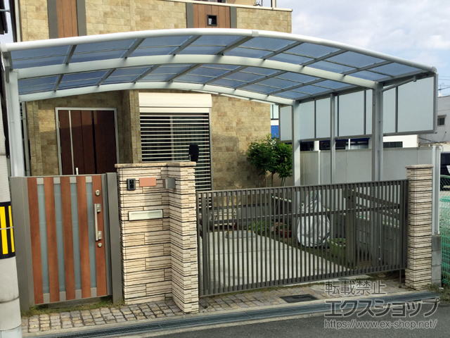 大阪府藤井寺市ののカーポート ネスカR (ラウンドスタイル) ワイド 積雪〜20cm対応 施工例