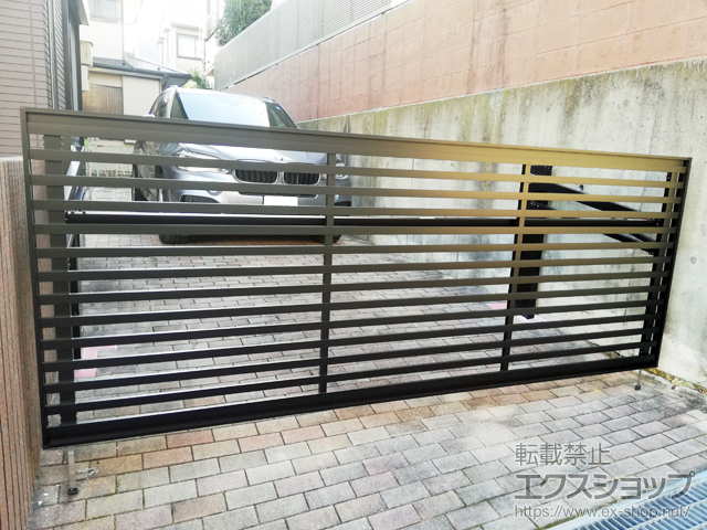 神奈川県川崎市ののカーゲート 【特注】ワイドオーバードアS3型 電動式 施工例