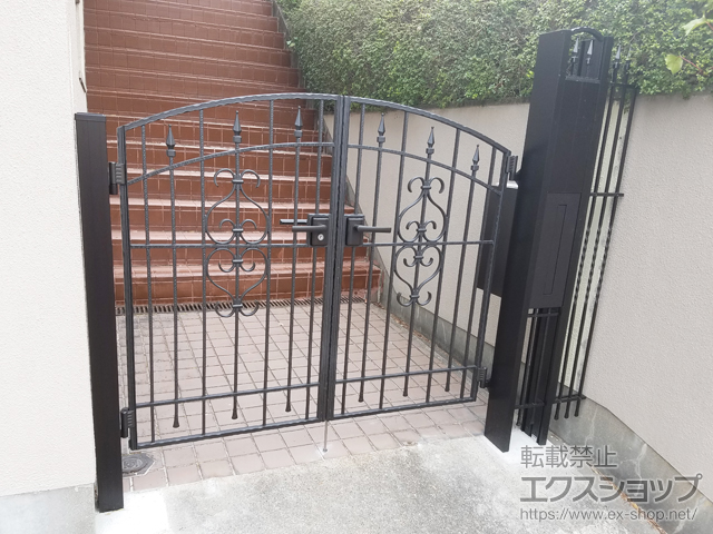 兵庫県宝塚市のの門扉 コラゾン1型 両開き ※柱なし 施工例