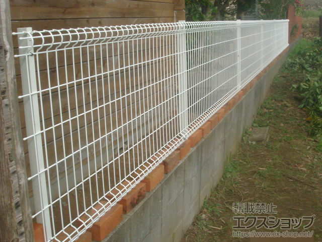 千葉県山武郡横芝光町ののフェンス・柵 ハイグリッドフェンスN8型 フリーポールタイプ 施工例