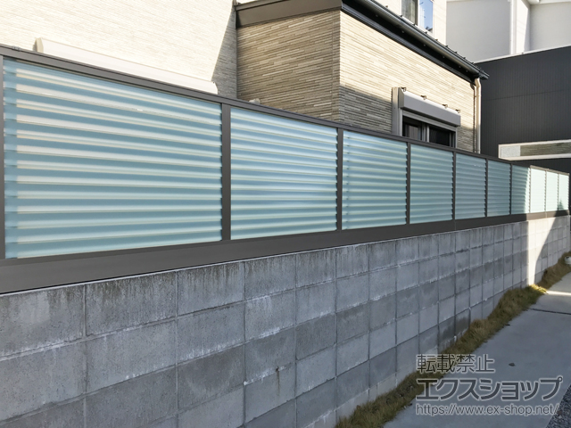 福岡県糸島市ののフェンス・柵 プレスタフェンス 8S型 採光ルーバー フリーポールタイプ 施工例