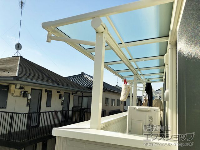 茨城県牛久市ののバルコニー・ベランダ屋根 ヴェクターテラス F型 屋根タイプ 連棟 積雪〜20cm対応 施工例