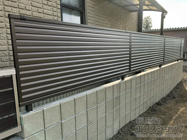 茨城県水戸市ののフェンス・柵 ミエーネフェンス 目隠しルーバータイプ 自由柱施工 施工例