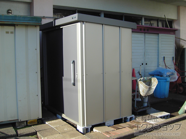 神奈川県相模原市のの物置・屋外倉庫 エスケーエイト SK8-70 一般型 1800×1200×1940 SK8-70-GK 施工例