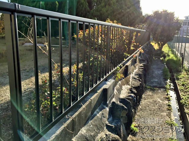 愛知県豊田市ののフェンス・柵 ミエッタフェンス 防犯たて格子タイプ 自由柱施工 施工例