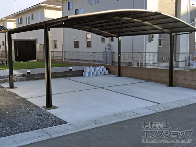 埼玉県熊谷市ののカーポート ネスカR (ラウンドスタイル) ワイド 積雪〜20cm対応 施工例