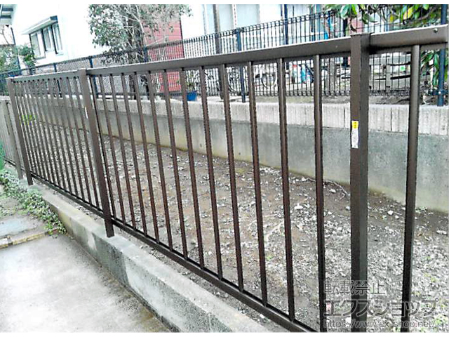 神奈川県茅ヶ崎市ののフェンス・柵 ミエッタフェンス 防犯たて格子タイプ 自由柱タイプ 施工例