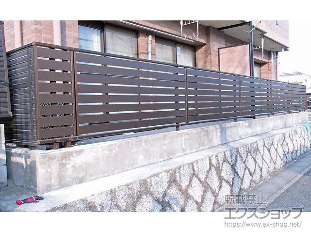 愛知県名古屋市ののフェンス・柵 シンプレオフェンスSY1型 横スリットタイプ 自由柱施工 施工例