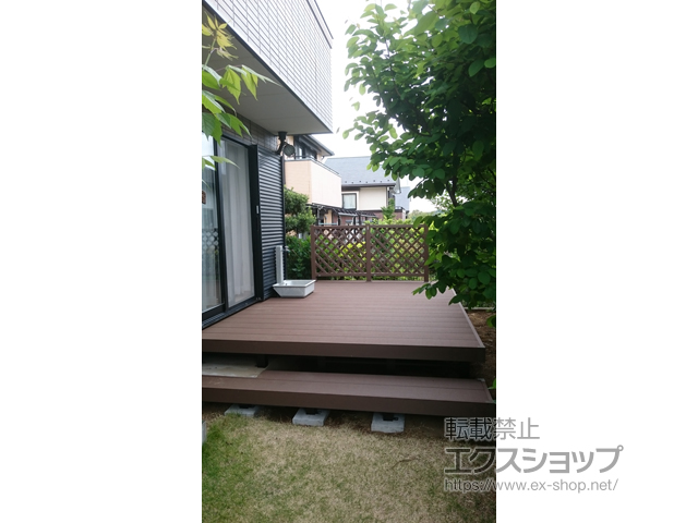 東京都町田市ののウッドデッキ リウッドデッキ 200＋リウッドデッキフェンス2型＜ラチス格子＞ 施工例