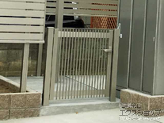 福岡県福岡市のの門扉 シンプレオ門扉T1型 縦格子 片開き 門柱使用 施工例