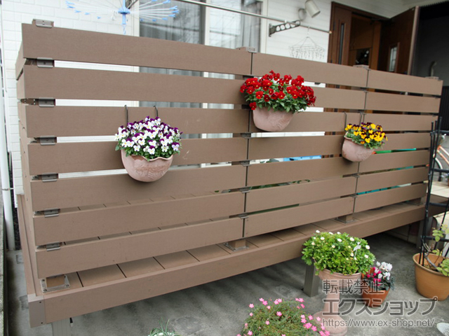 広島県広島市ののウッドデッキ リウッドデッキ 200 施工例