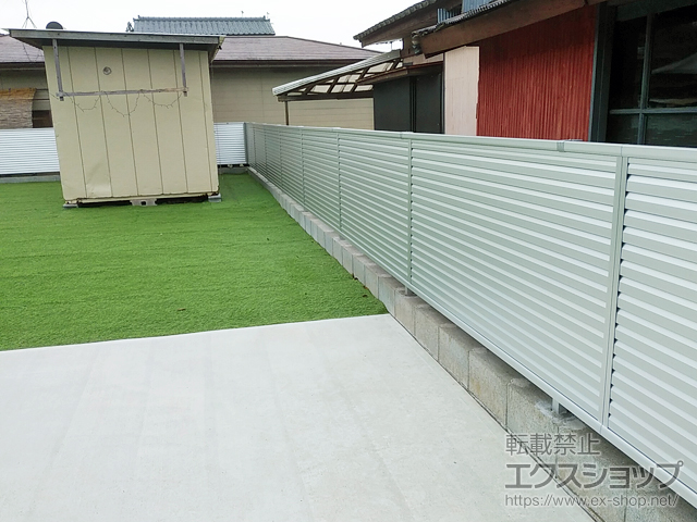 宮崎県小林市ののフェンス・柵 ミエーネフェンス 目隠しルーバータイプ 自由柱施工 施工例