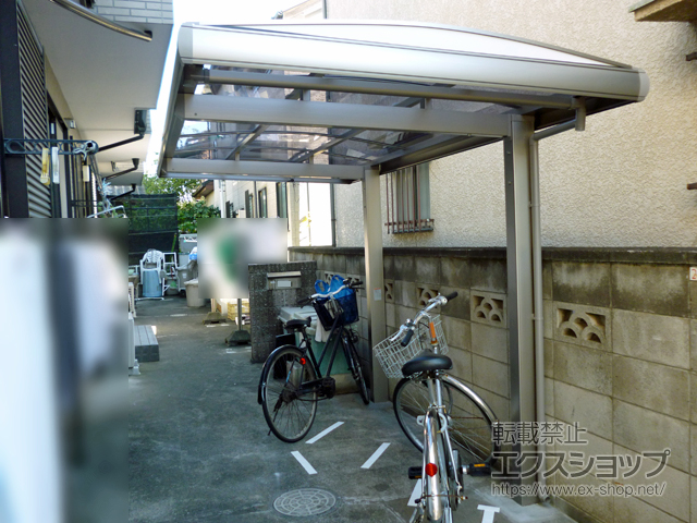 埼玉県南埼玉郡宮代町ののサイクルポート・駐輪場 フーゴAプラスミニ (アーチスタイル) 積雪〜20cm対応 施工例