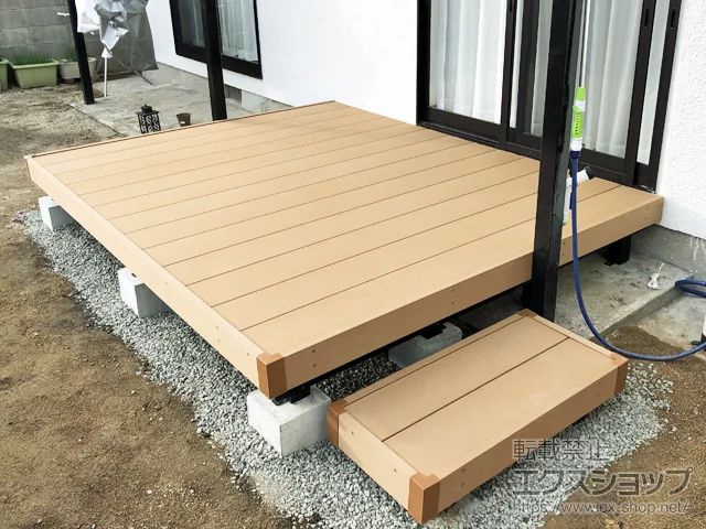 �F�{���F�{�s�̂̕��u�E���[�E���O�q�ɁA�E�b�h�f�b�L ���E�b�h�f�b�L 200 �{�H��