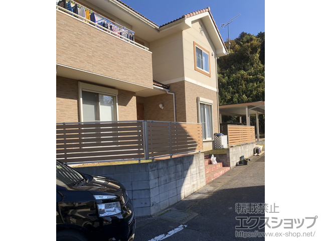 千葉県香取郡神崎町ののフェンス・柵 ルシアスフェンスF04型 横半目隠し 複合カラー 自由柱施工 施工例