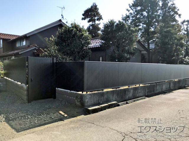 石川県白山市ののフェンス・柵 シンプレオフェンス4型 たて太格子 自由柱施工 施工例
