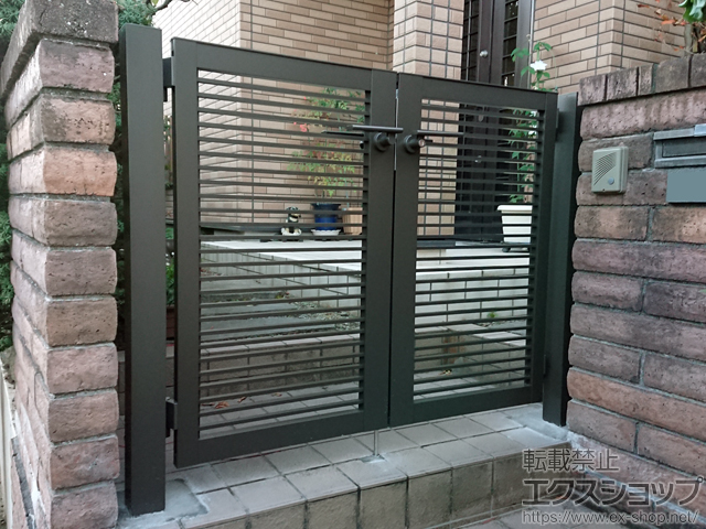 千葉県市原市のの門扉 プレスタ門扉 1型 細横桟 両開き 柱使用 施工例