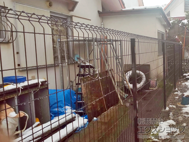 滋賀県東近江市ののフェンス・柵 イーネットフェンス1F型 高尺タイプ 自由柱タイプ 施工例