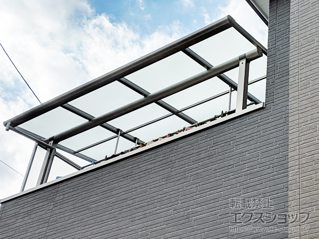 大阪府堺市ののカーポート、バルコニー・ベランダ屋根 ヴェクターテラス F型 屋根タイプ 単体 積雪〜20cm対応 施工例