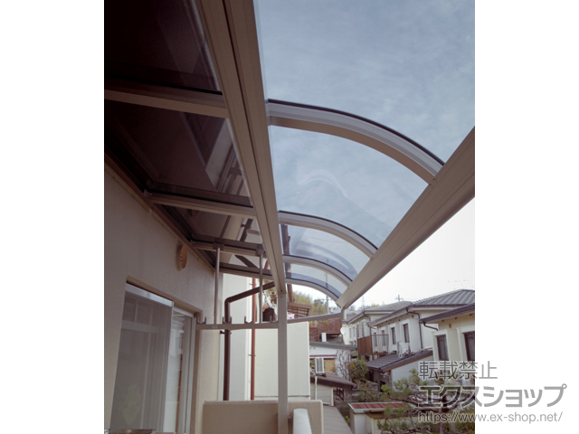 京都府京都市ののバルコニー・ベランダ屋根 ヴェクターテラス R型 屋根タイプ 単体 積雪〜20cm対応 施工例